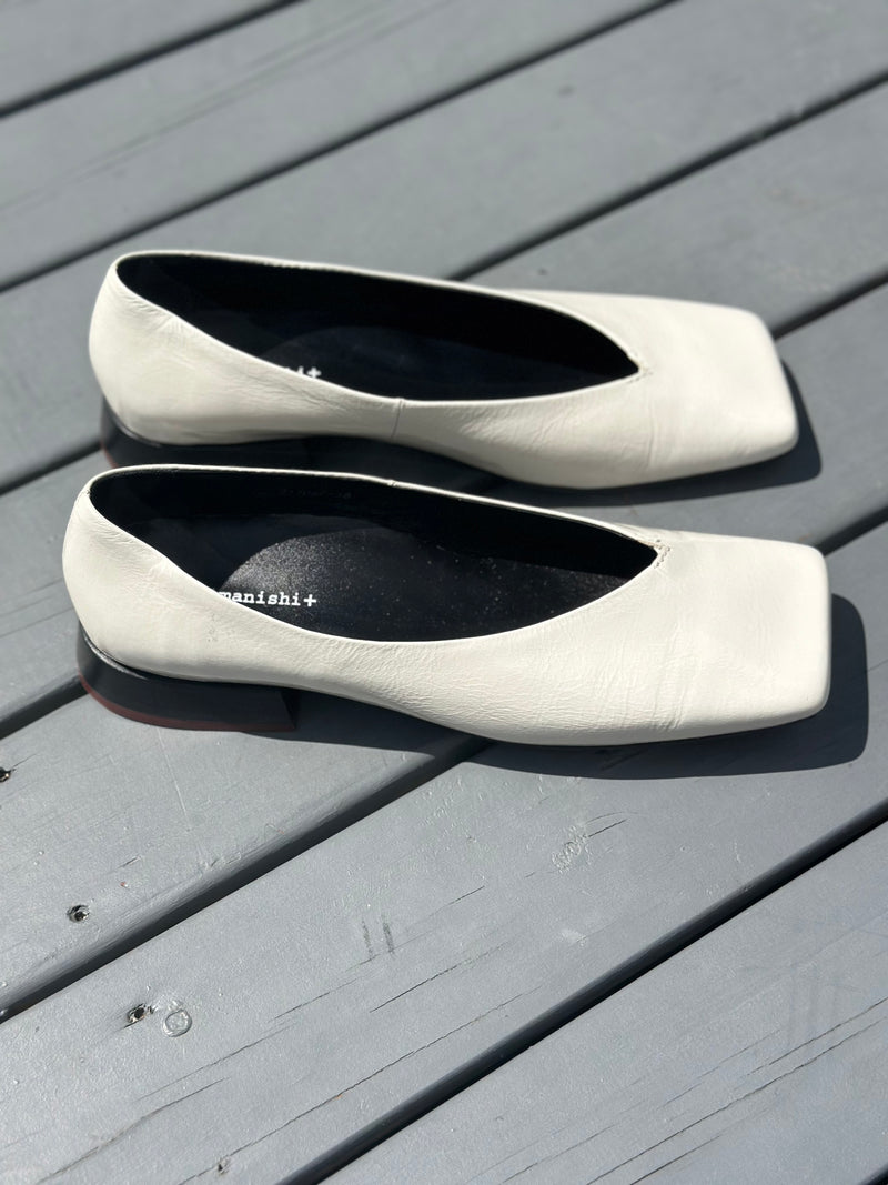 Yuko Cream slip on