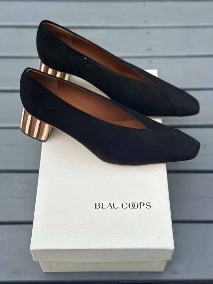 Beau Coops Black Suede With wooden heel