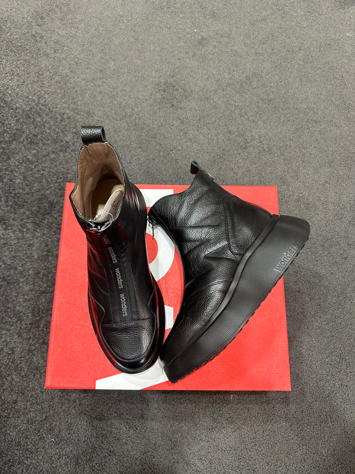 Wonders Front Zip Black/Noche Boots A3613