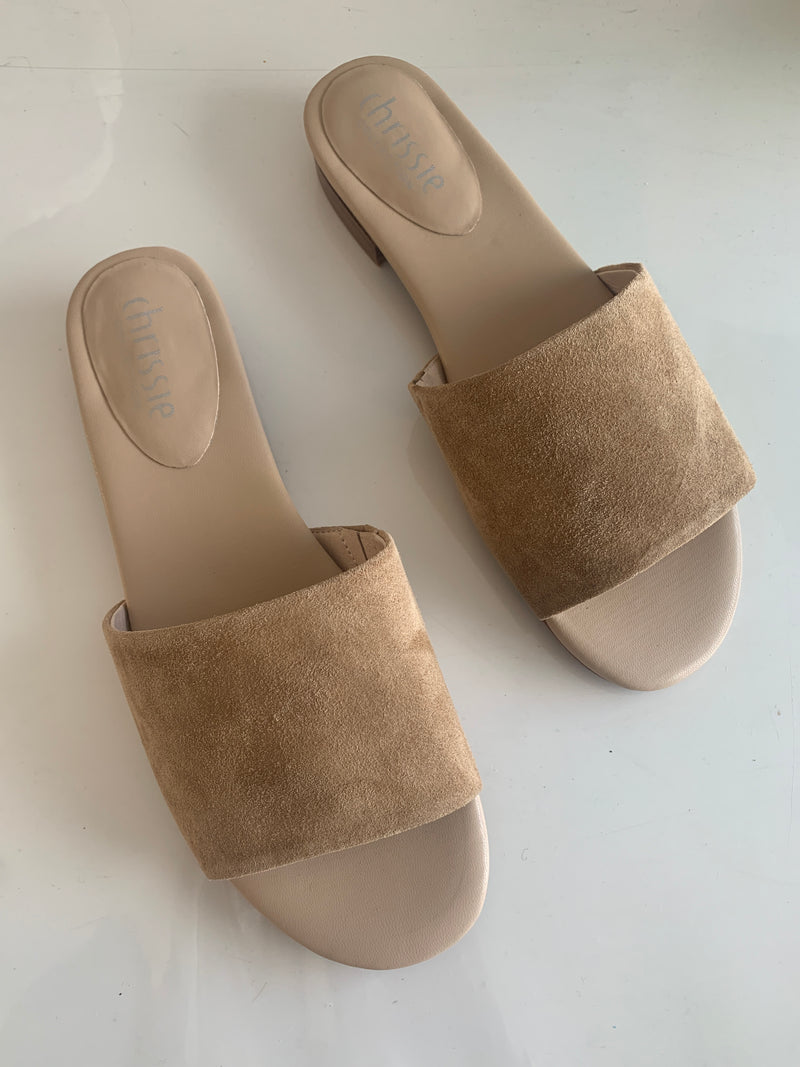 Chrissie Boston Suede Camel