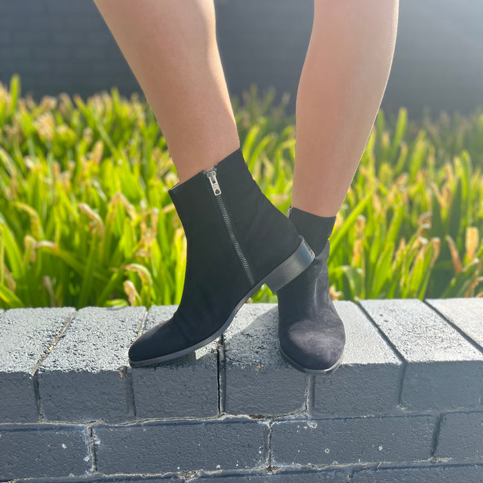 L’Ecologica Black Suede Ankle Boot 8800