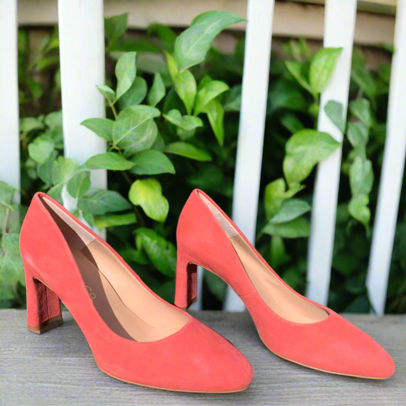 Unisa Waba Sandia kid suede heel